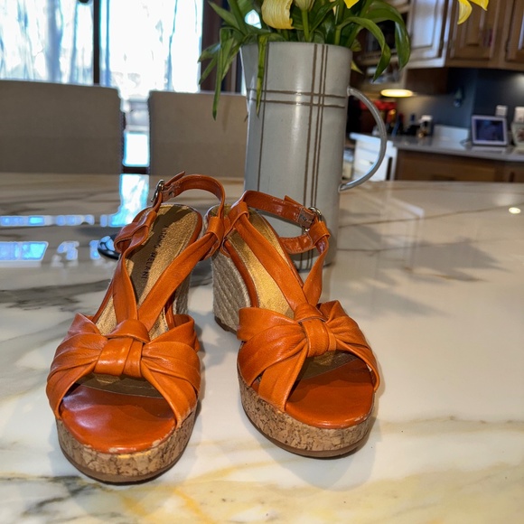 ANTONIO MELANI BURNT ORANGE WEDGE SANDAL SZ 7 - Picture 5 of 7